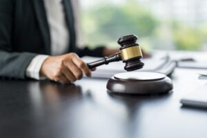 A lawyer banging a gavel on their desk. Do I have a personal injury case?